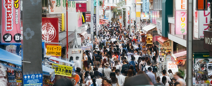 人混みで溢れる原宿竹下通り